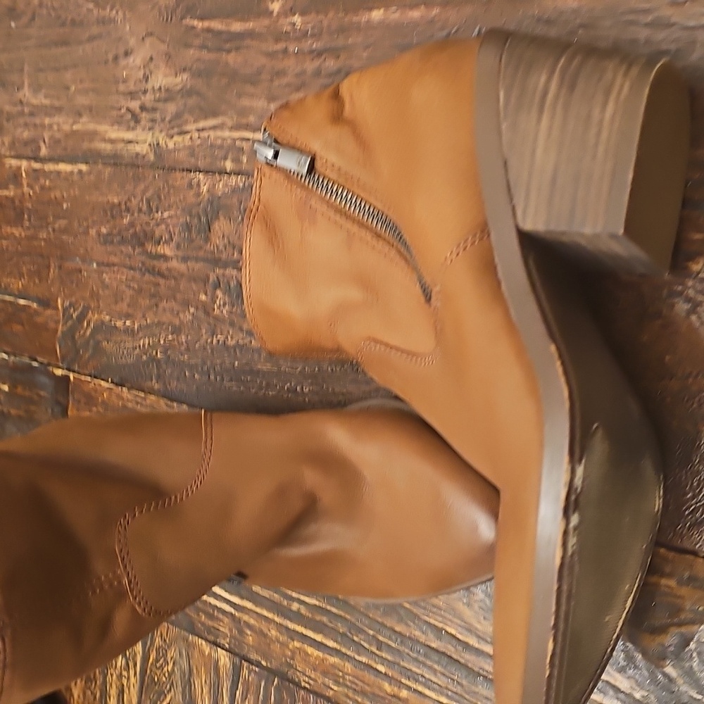 Lucky Brand Tan Heeled Boots Western Leather Suede 6 Like New